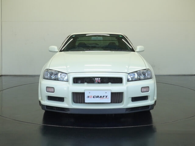 スカイラインGT-R　ホワイトパール　BNR34-402793　2698万円