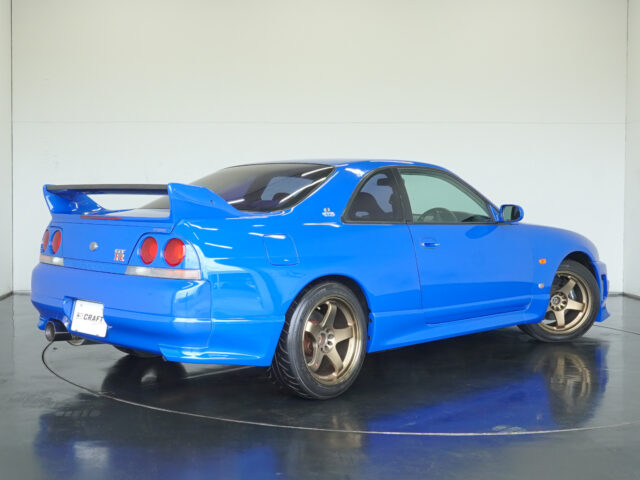 18スカイライン GT-R Vspec LMリミテッド チャンピオンブルー BCNR33-023735　1998万円