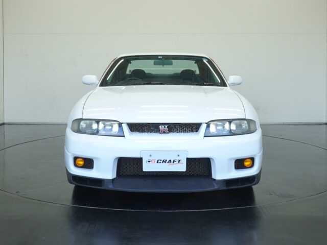 スカイラインGT-R　ホワイト　BCNR33-006524　718万円