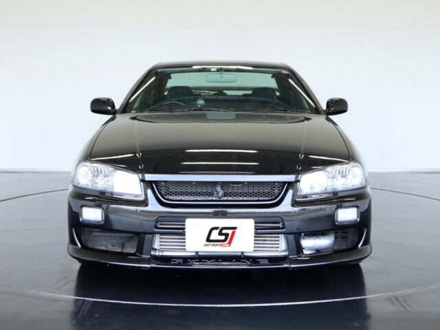 スカイライン25GTターボ　黒　ER34-004789　628万円　