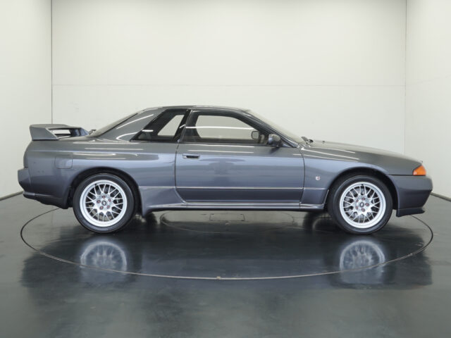 スカイラインGT-R VspecⅡ　ガングレーメタリック　BNR32-310428　1698万円