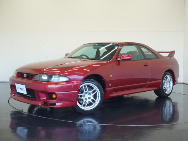 スカイラインGT-R　V-spec　スーパークリアレッド　BCNR33-002290　998万円