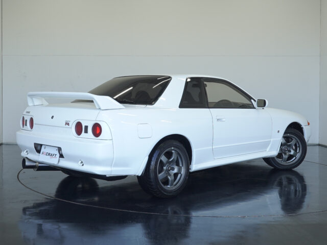 スカイラインGT-R　クリスタルホワイト　BNR32-311724　828万円